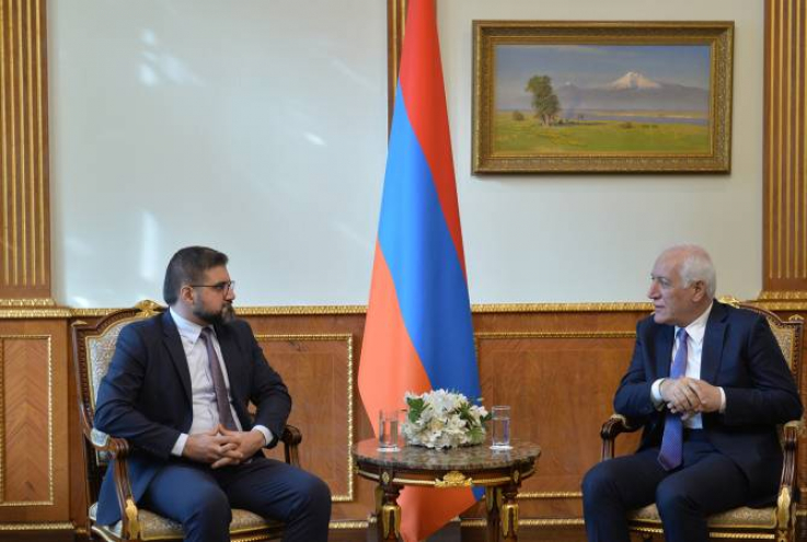 ՀՀ նախագահը հանդիպում է ունեցել «Հանուն Հանրապետության» կուսակցության նախագահ Արման Բաբաջանյանին