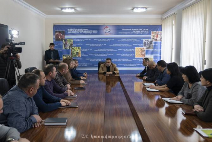 Չնայած շրջափակմանը՝ մեր նպատակները նույնն են. Արցախի պետնախարարը ներկայացրել է նորանշանակ նախարարներին