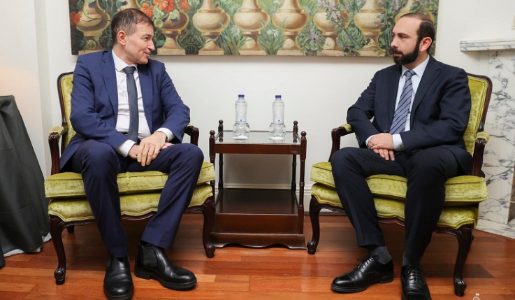 Ադրբեջանն անհապաղ պետք է վերականգնի Լաչինի միջանցքի բնականոն գործունեությունը․ Միրզոյանը՝ Կովաչևին