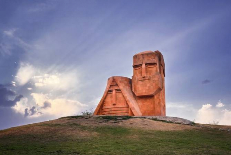 Ադրբեջանը փորձել է վերաշարադրել ԼՂ-ի պատմությունը և սրում է իրավիճակը. ադրբեջանցի լրագրողի հոդվածը