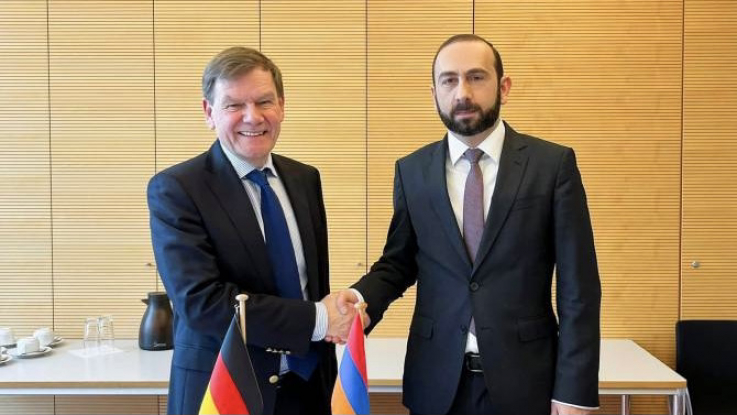 Միրզոյանը Յոհան Վադեֆուլին է ներկայացրել Լեռնային Ղարաբաղում ստեղծված հումանիտար ճգնաժամը