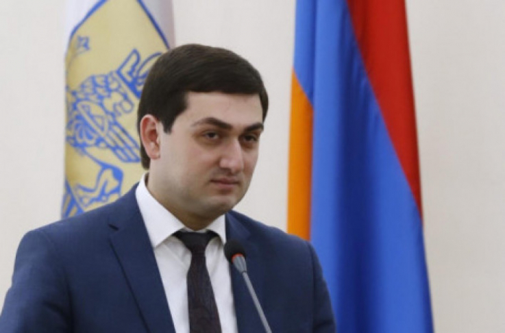 Աշխատանքից ազատման դիմում է ներկայացրել Երևանի քաղաքապետարանի աշխատակազմի քարտուղարը