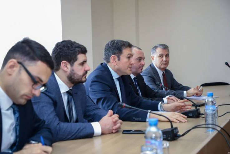 ԼՂ-ում և Լաչինի միջանցքում միջազգային փաստահավաք առաքելությունը հրամայական է. ԱԳ փոխնախարարը՝ ԳԴՀ խորհրդարանականներին