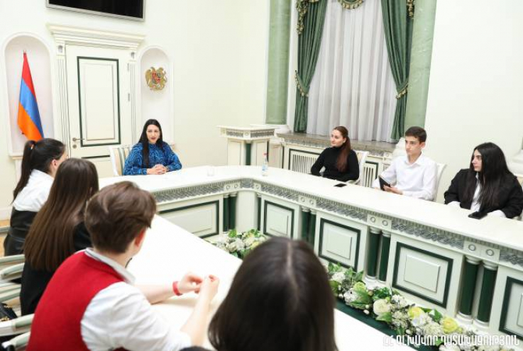 Գլխավոր դատախազի տեղակալը հանդիպել է «Եվրասիա» միջազգային համալսարանի դպրոցների սաներին