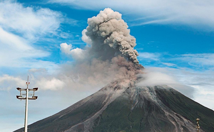 Կուրիլյան կղզիների Էբեկո հրաբուխը 2,8 կմ բարձրության վրա մոխիր է նետել