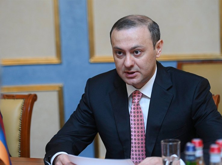 Դա թող Ռուսաստանը մտածի. Արմեն Գրիգորյան