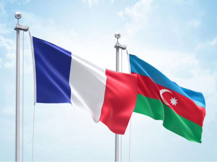Ֆրանսիա-Ադրբեջան բարեկամության խմբի իշխող «Վերածնունդ» կուսակցության պատգամավորները հրաժարական են տվել՝ ի աջակցություն Արցախի