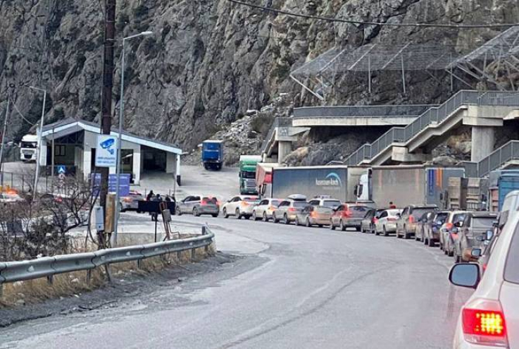 Ռուսաստան-Վրաստան սահմանին ավելի քան 700 տրանսպորտային միջոց է կուտակվել