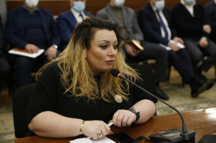 «Կոյուղաջրերի թագուհի». Ավագանու անդամների բանավեճը վերաճեց հրմշտոցի