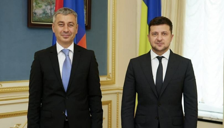 Ուկրաինայում ՀՀ դեսպան Վլադիմիր Կարապետյանը մասնակցել է Զելենսկու հետ հանդիպմանը