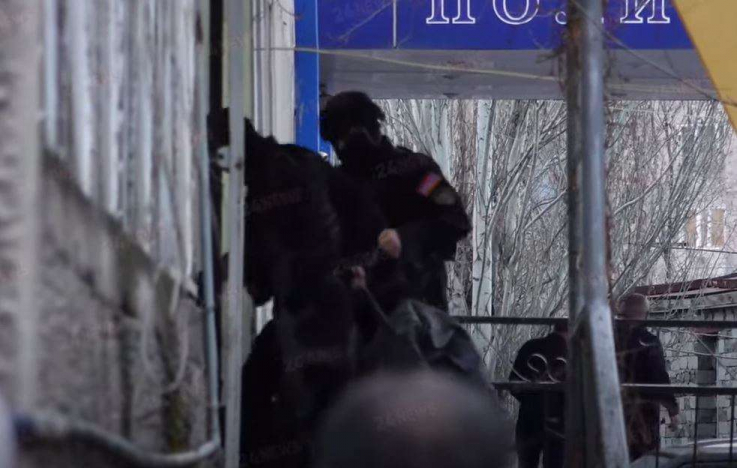 ԱԱԾ հատուկջոկատայինները վնասազերծել են զինված քաղաքացուն