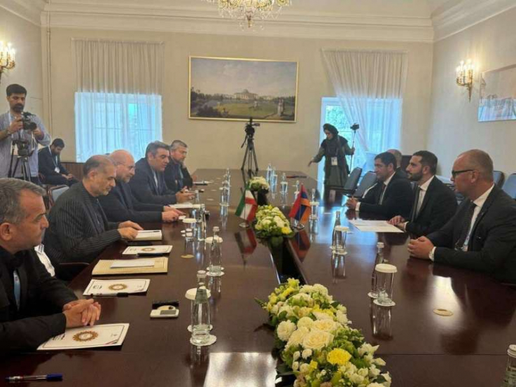 Ռուբինյանն ու Ղալիբաֆը քննարկել են տարածաշրջանային հարցեր