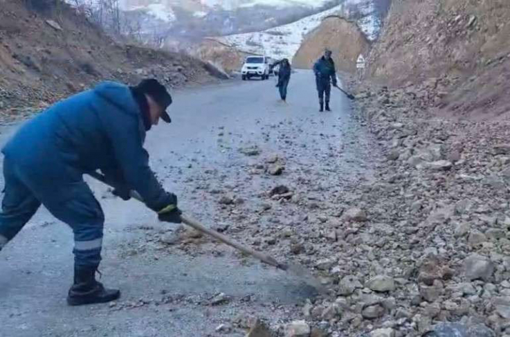Տաթև-Լծեն ճանապարհին քարաթափում է եղել