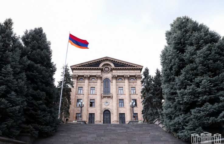 ՀՀ օրհներգի տողերի դասավորությունը կփոխվի. ԱԺ-ն օրենքն ընդունեց ամբողջությամբ