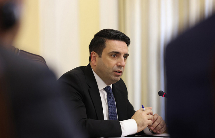 Կա՞ իրավական տարբերություն խաղաղության պայմանագրի և խաղաղության համաձայնագրի միջև. Սիմոնյանը մանրամասնել է