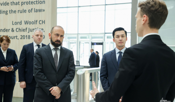 Արարատ Միրզոյանն այցելել է «Աստանա» միջազգային ֆինանսական կենտրոն