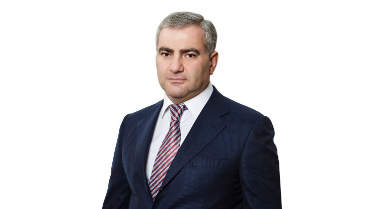 Սամվել Կարապետյանի Երևանում գտնվող տունը խուզարկում են. Factor