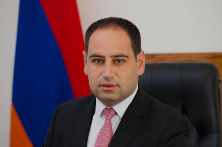 Բագրատենք իրենց կողմնակիցներին բաժանում են երկու տեսակի՝ բջոտ կամ էշ. Խուդաթյան