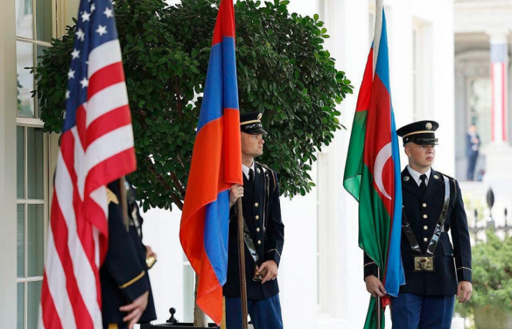 Հիմա. Արայիկ Հարությունյանը լուսանկար է հրապարակել Սպիտակ տնից