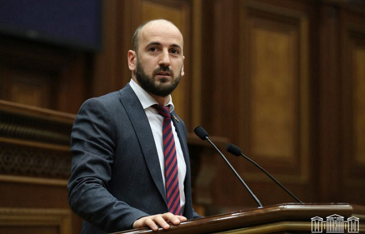Բա ամոթ չէ, 6 ամսում ընդամենը 4 մլն դրամ.Դրանով հազիվ «եկեղեցու պարտքը» կմարի. Սիսակ Գաբրիելյան