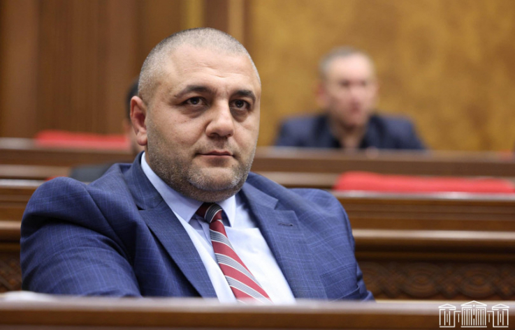 Վարդանիկի կլանը փորձում է նույնականացնել մեր հայտնի մարզիկներին լաչառ և գյումրեցիներին լավ հայտնի կանանց հետ