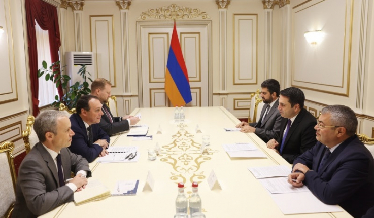 Ալեն Սիմոնյանը Լուիս Գրասայի ուշադրությունն է հրավիրել Ադրբեջանում գտնվող գերիների խնդրին