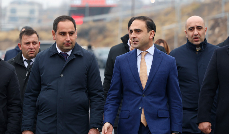 Դավիթ Խուդաթյանի հետ ծանոթացել ենք «Կորեայի ձոր» կոչվող ճանապարհահատվածի հիմնանորոգման աշխատանքների ընթացքին. Ավինյան