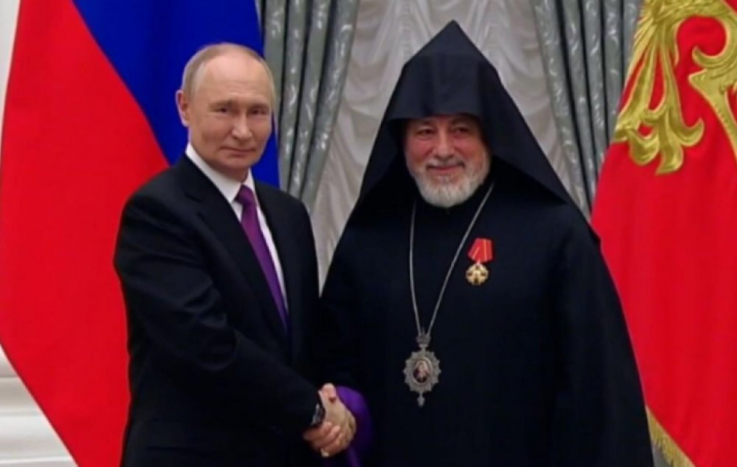 Ինչու Եզրասը դարձավ գործակալ