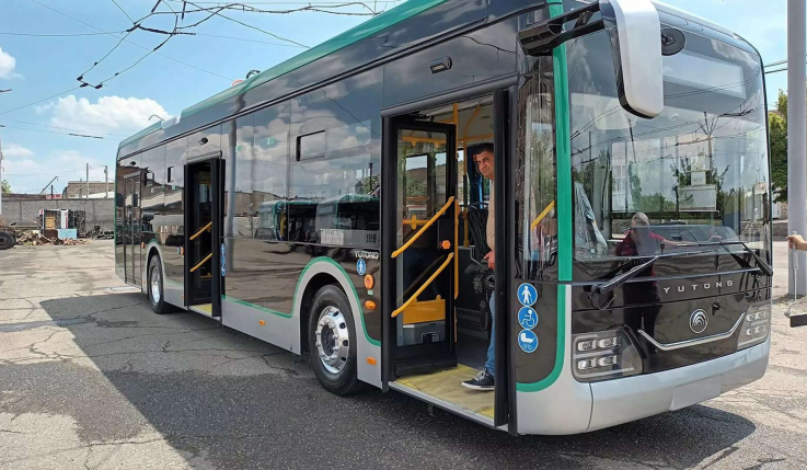 Թիվ 16 երթուղին սպասարկող հանրային տրանսպորտի վարորդը հաց ուտելիս ծեծի է ենթարկվել