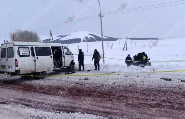 Բախվել են Արթիկ-Ապարան-Երևան երթուղու «Գազել»-ն ու «ԳԱԶ 69»-ը․ վերջինը հայտնվել է դաշտում, կա 8 վիրավոր