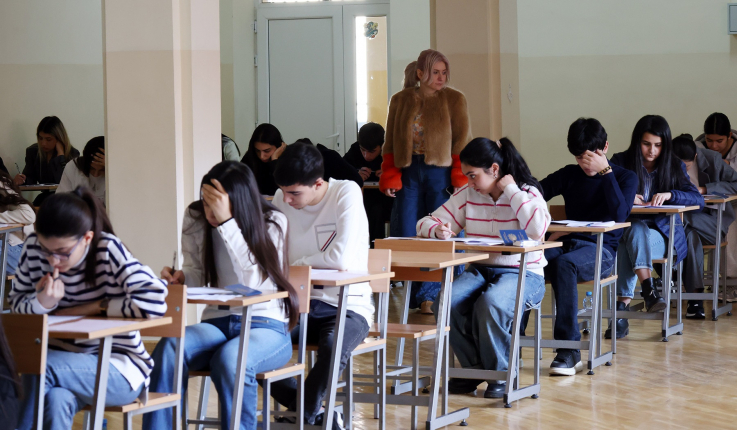 «Անգլերեն» առարկայի միասնական քննությանը մասնակցած դիմորդները, որոնք համաձայն չեն իրենց քննական արդյունքի հետ, կարող են մասնակցել նոր քննությանը. ԿԳՄՍՆ