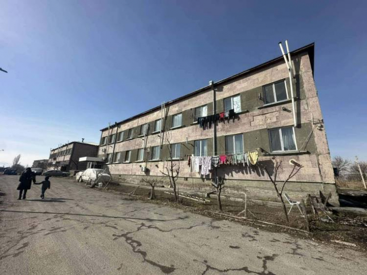 Դարբնիկի սոցիալական տան որևէ ընտանիքի բնակարանից դուրս գալու պահանջ չի ներկայացվել․ պարզաբանում