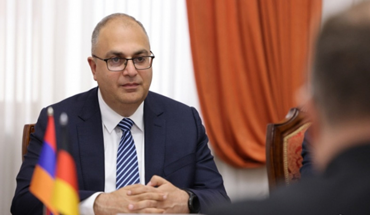 Վլադիմիր Վարդանյանի պատգամավորական լիազորությունները դադարեցված են. Սիմոնյանն արձանագրություն է ստորագրել