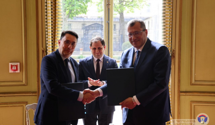 Պապիկյանը հանդիպել է Safran Electronics & Defense-ի պաշտպանության գծով ղեկավարի հետ․ ստորագրվել է պայմանագիր