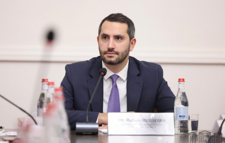 Ընդդիմությունը ընտրություններին մասնակցելու է վարչապետի թաքնված ու պախկված թեկնածուով․ Ռուբինյան