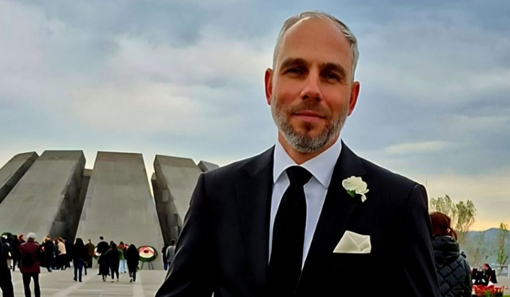 Այցելեցի Ծիծեռնակաբերդ և հարգանքի տուրք մատուցեցի այդ սարսափելի իրադարձությունների անմեղ զոհերի հիշատակին. Պետր Պիրունչիկ