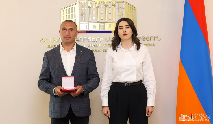 ՆԳ նախարարը պարգևներ է հանձնել Վահե Մելքոնյանին և Փամբակ գետում որոնողական աշխատանքներ իրականացրած ջրասուզակներին