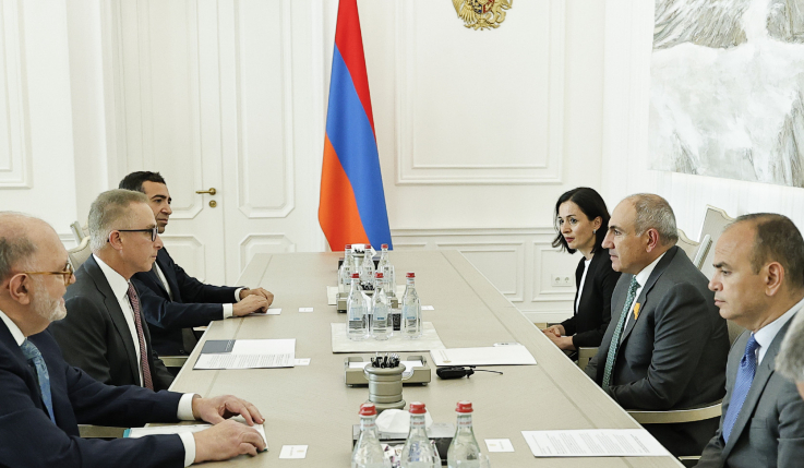 Վարչապետն AMAA բարեգործական ՀԿ–ի նախագահի հետ քննարկել է Վարդենիսում նոր կրթահամալիրի կառուցմանը վերաբերող հարցեր